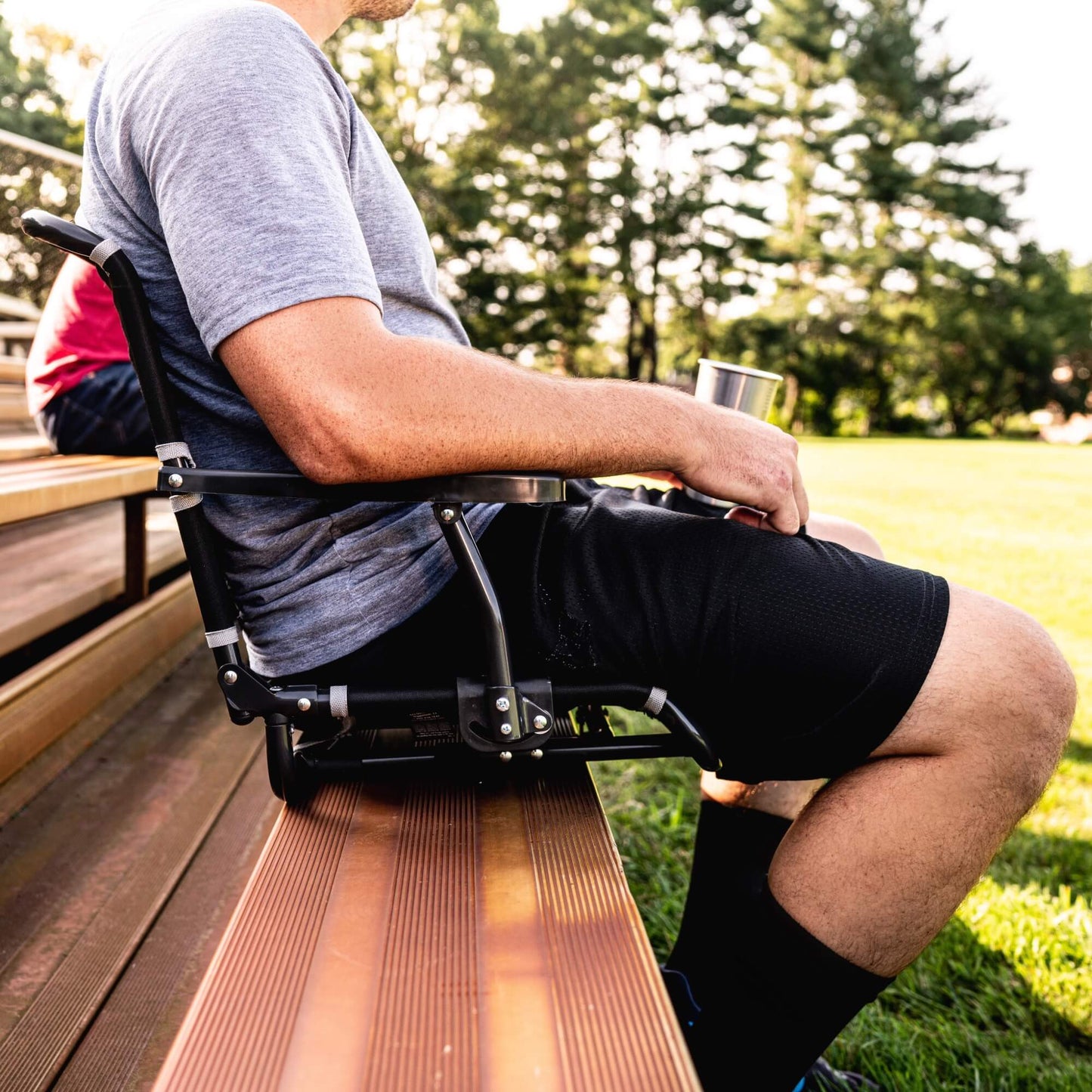 Big Comfort Stadium Chair™ with Armrests - Easy Set