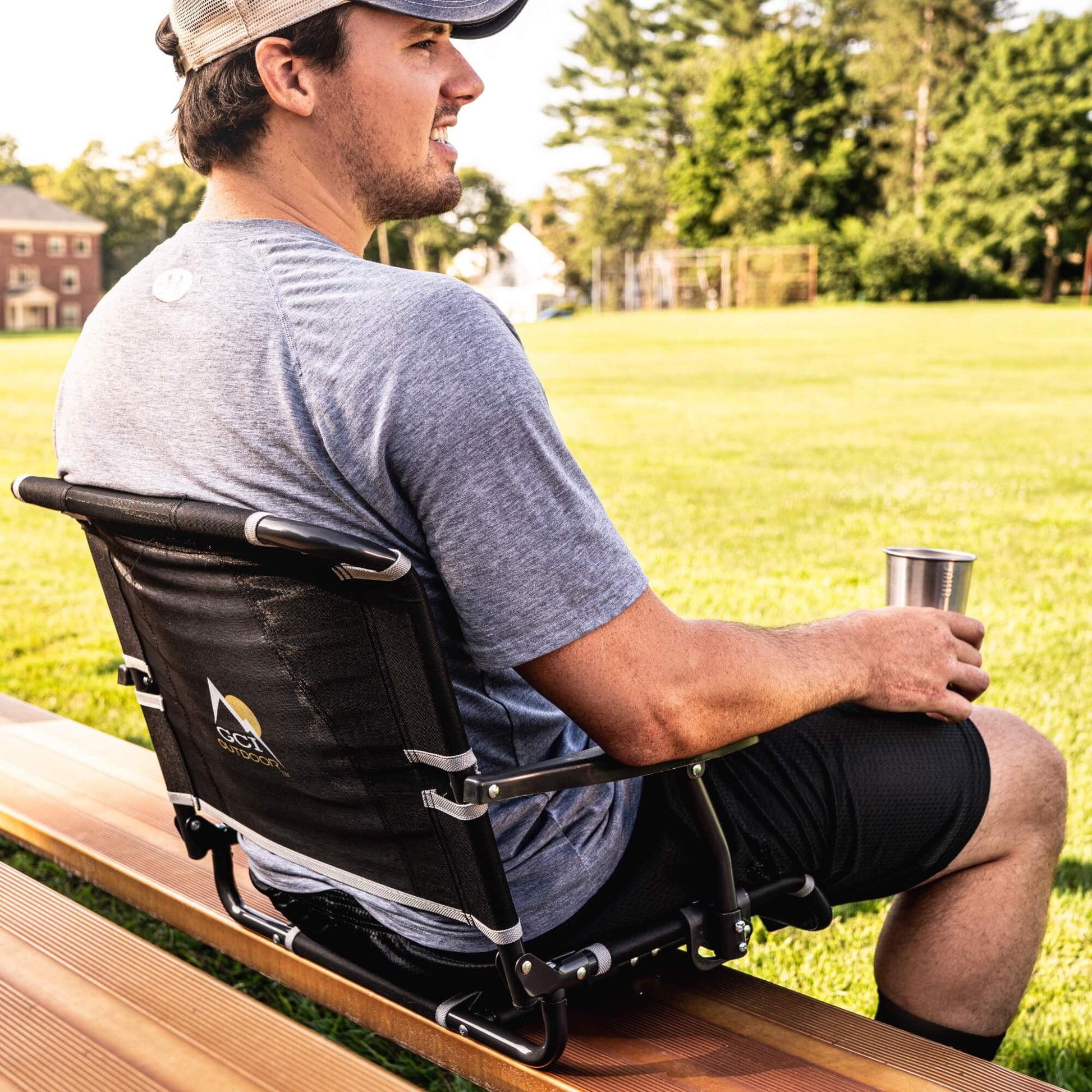 Big Comfort Stadium Chair™ with Armrests - Easy Set